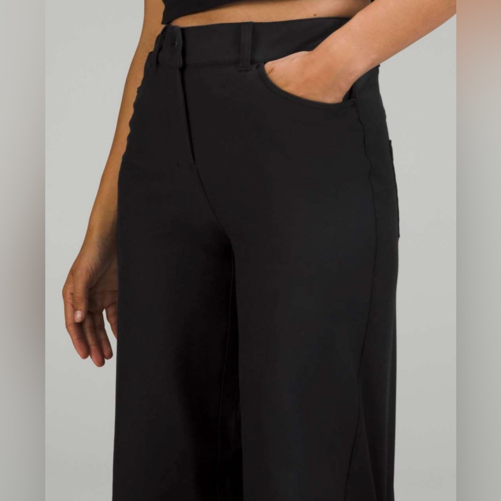Lululemon City Sleek 5 Pocket Wide-Leg High-Rise Pant Utilitech - black size 26